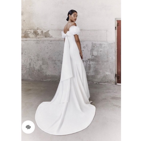 Viktor & Rolf Mariage off shoulder wedding dress - Picture 3 of 16